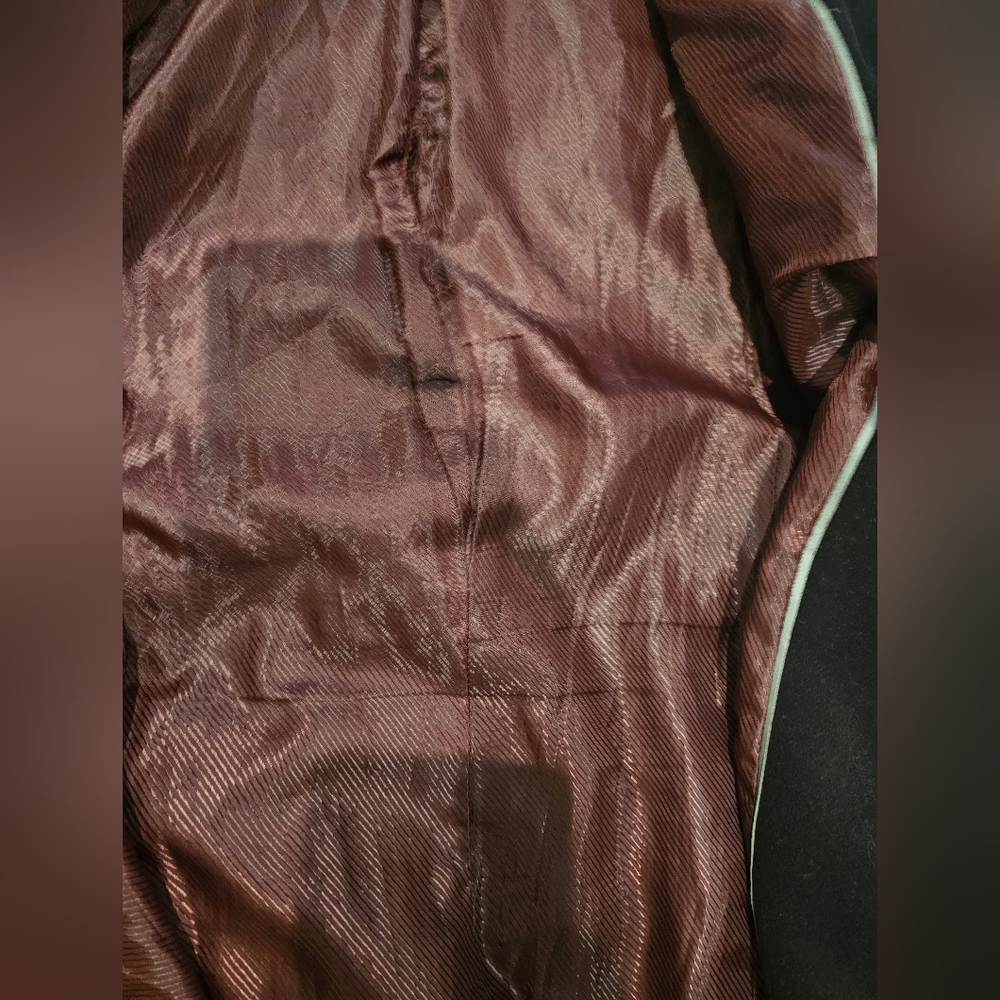 Vintage Burgundy Trench Coat - Picture 7 of 11